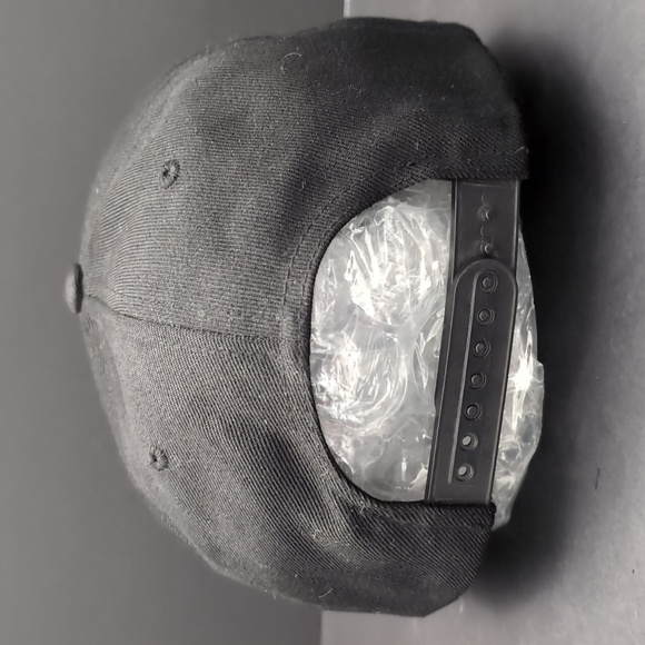 Toby Mac,Yupoong The Classic Men's Black/Floral Snapback Flat Bill Hat. - Picture 5 of 9